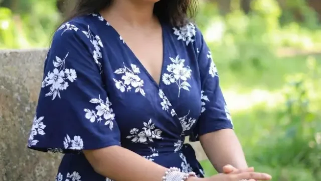 Bengali Influencer MMS Shows Her Taking Stranger Dick Hard