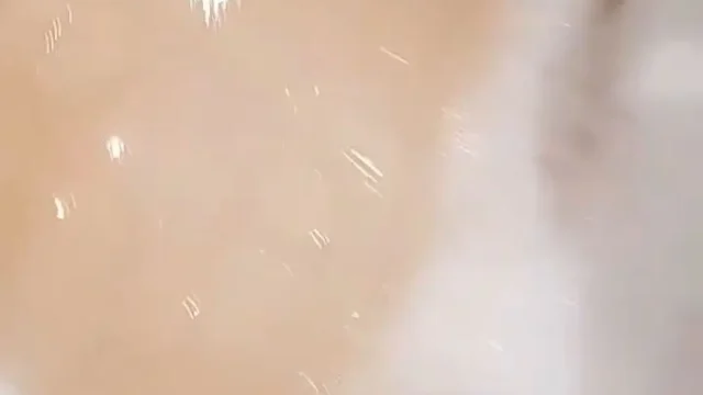 Rajsi Verma MMS Gets Fully Nude in a Bathtub and Flashes Her Big Boobs