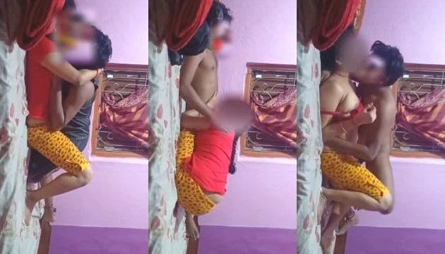 Desi Village Girlfriend Fucked Standing Up With Big Boobs Bouncing
